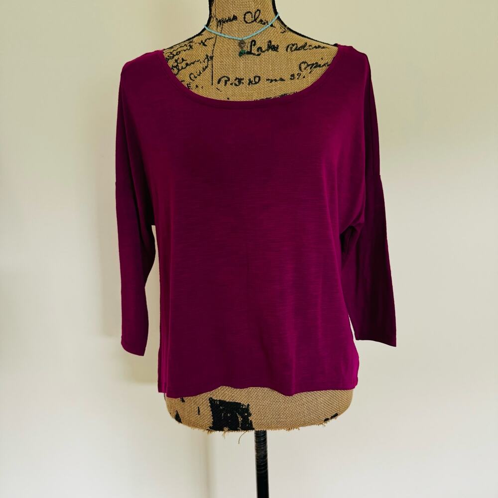 American Eagle Outfitters Long Sleeve Scoop Neck Berry Magenta Fuchsia Top Small